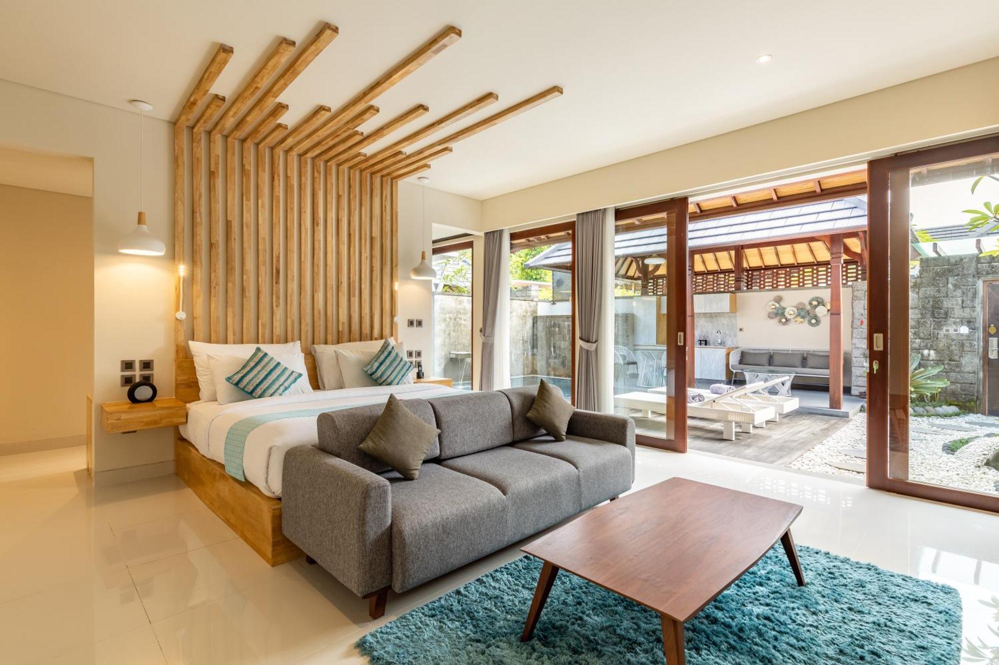 Villa Theanna And
