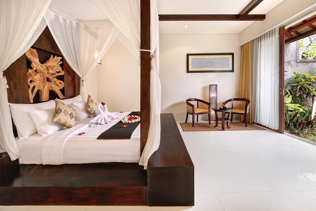 Villa Theanna And