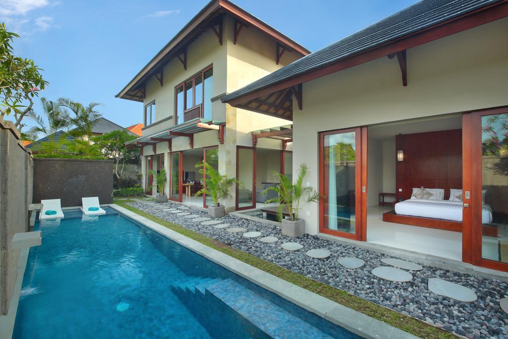 Villa Theanna And