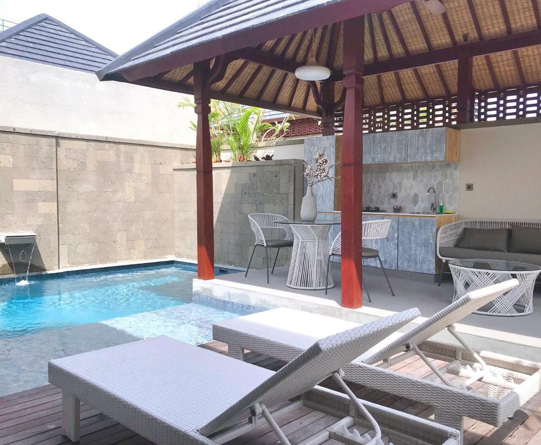 Villa Theanna And